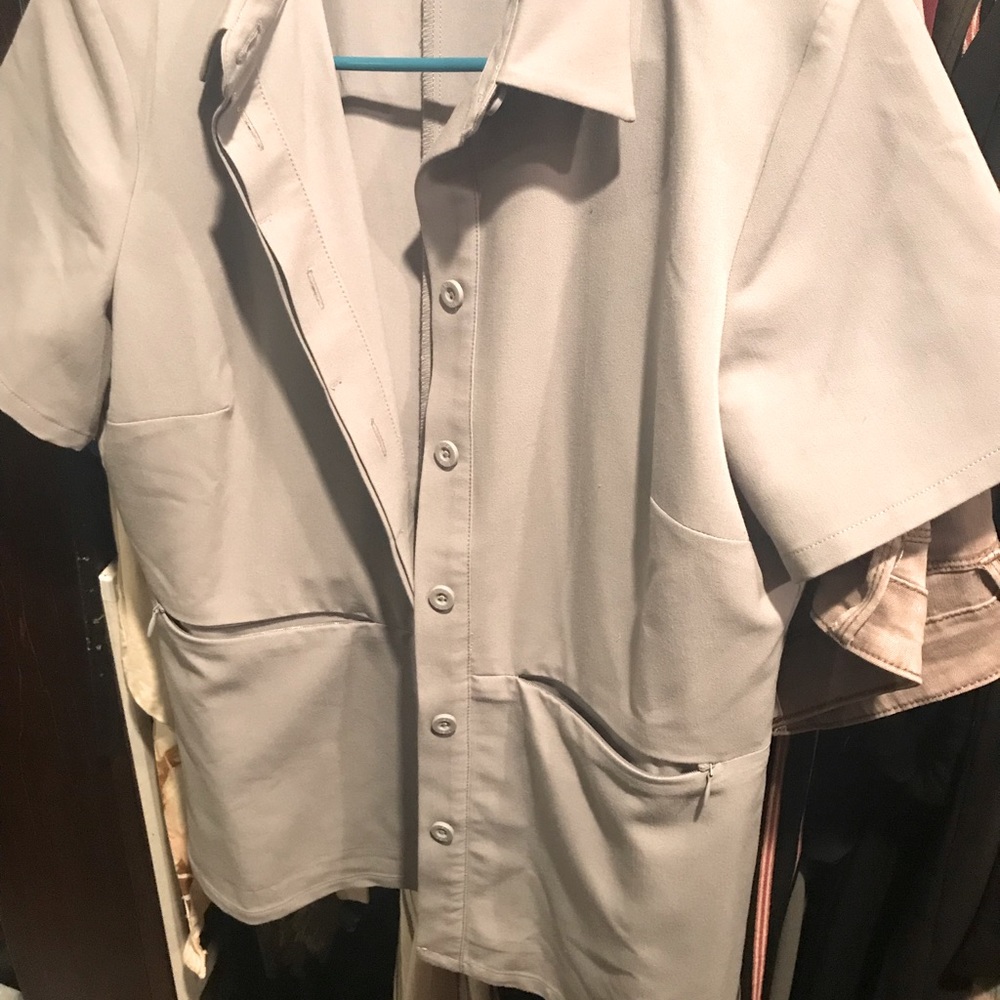 FIGS scrub top; color cement; size small
